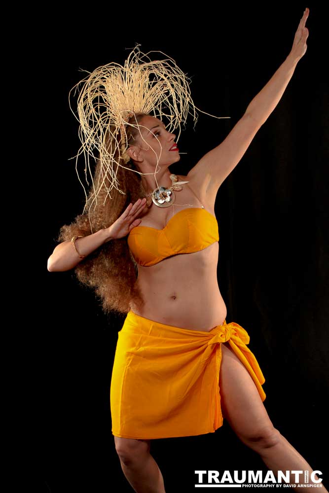 What a blast to get to shoot with a gorgeous Tahitian Dancer.  Ne-Ne was looking for shots to use to promote herself, and I got an opportunity to shoot something truly beautiful and interesting.